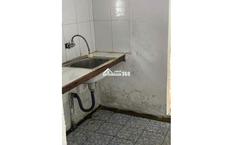 Cho thuê nhà cấp 4 30m2 đường nước Phần Lan, Phường Tứ Liên, Quận Tây Hồ, Hà Nội