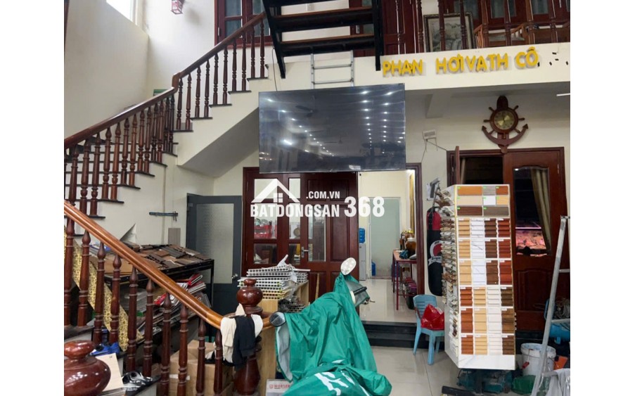 VỪA Ở, VỪA LÀM VP KD, SHOWROOM
Bán nhà 3 tầng mặt tiên đường lê Hồng Phong, Nam Nha Trang (Phước long cũ)