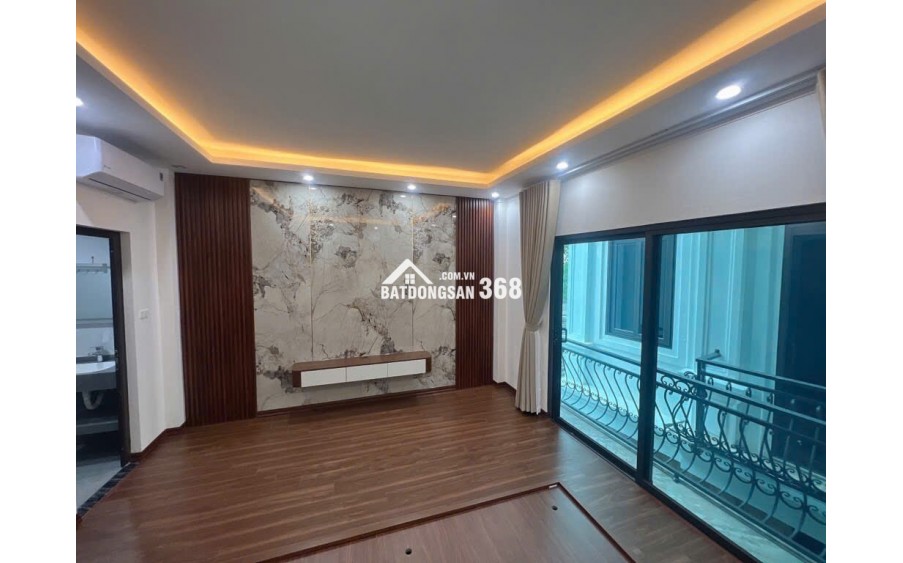 Bán nhà Trần Phú - giá 9,88 tỷ - 32m2 -Nhà mới xây-THANG MÁY SẴN