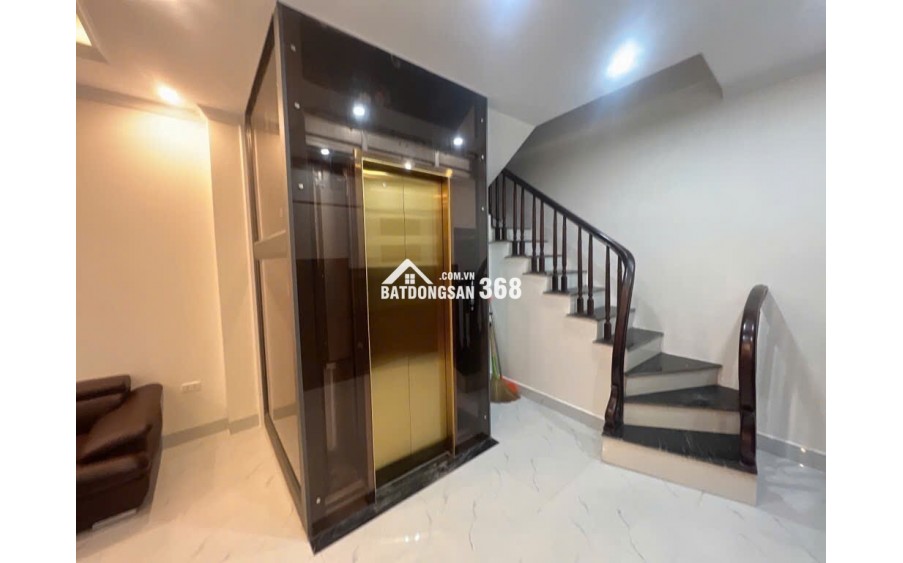 Bán nhà Trần Phú - giá 9,88 tỷ - 32m2 -Nhà mới xây-THANG MÁY SẴN