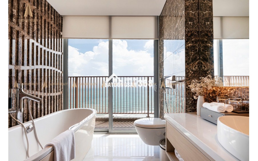 Bán căn hộ The Soleil ĐN, view biển Mỹ Khê, Full nội thất chỉ 2,8 tỉ, có thể vào ở ngay