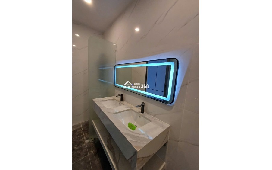 Mặt Tiền CXBH Quận 10, DT:4.5x15, T+5L Gái 18.5 tỷ TL