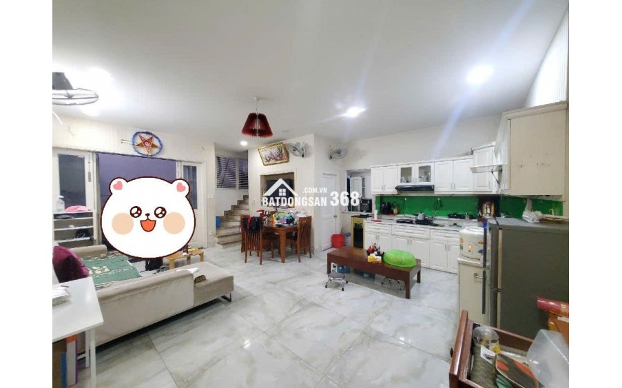 Biệt thự cách MT 30m giá 7.9 Tỷ