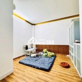 NHÀ NGON TRONG PHÂN KHÚC NHA. 
 Nhà đẹp 2 tầng – HẺM XE TẢI LUÔN – an ninh Diện tích 6x10m vuông vức – hoàn công