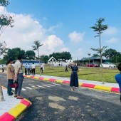 SỐC ĐẤT HÀ NỘI - GIÁ 2,3 TỶ GẦN ĐẠI HỌC QUỐC GIA - TRƯỜNG FPT