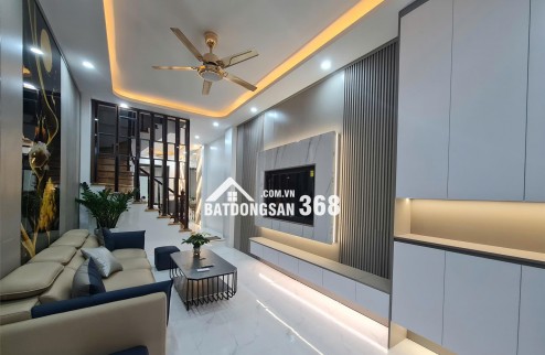 Bán nhà riêng Hoàng Mai, giá 10.6 tỷ, DT 48m2, nhà đẹp mới koong 10m ô tô gần