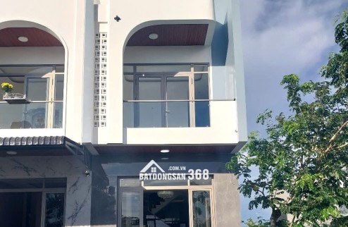 Bán nhà lô C4 đường số 2 cạnh với đường Tú Xương KĐT Tây Bắc.