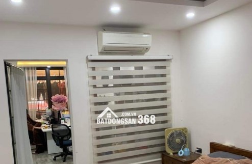 Bán TT Đống Đa - ô tô đỗ cửa - DT sổ hiếm - DT sử dụng 150m2 - tầm tiền cạnh tranh nhà đất