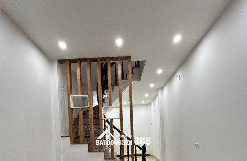 Bán nhà cầu Lủ, ô tô đỗ cửa, DT 32m2, 3 ngủ giá 6,8 tỷ.