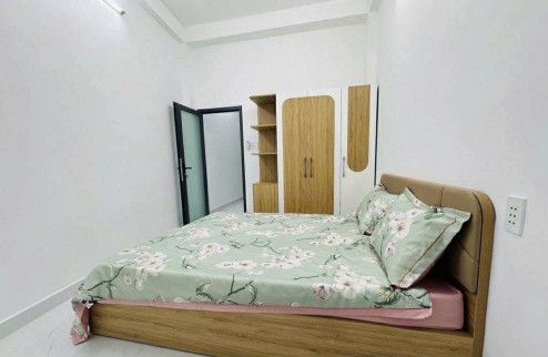 Dinh bộ lĩnh nhà gần ngã tư hàng xanh