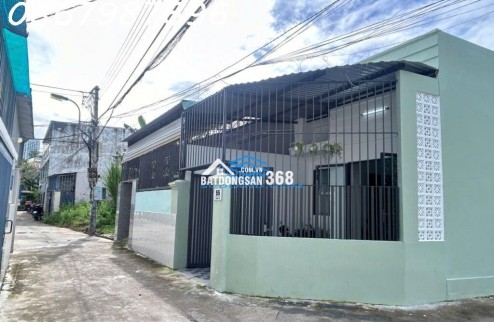 Bán căn nhà cấp 4 lô góc 2 mặt tiền đường Đặng Lộ, Vĩnh Hải, Nha Trang