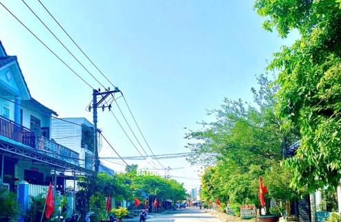 Đất Nam Phước- Sát Ủy ban - Gần chợ Huyện- Gần 100m2 nở hậu đường oto- Giá nhỉnh 700