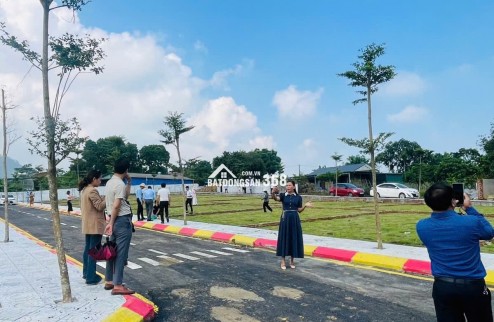 SỐC ĐẤT HÀ NỘI - GIÁ 2,3 TỶ GẦN ĐẠI HỌC QUỐC GIA - TRƯỜNG FPT