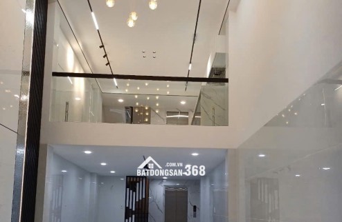 Mặt Tiền CXBH Quận 10, DT:4.5x15, T+5L Gái 18.5 tỷ TL