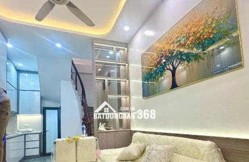  NHÀ ĐẸP GIẢI PHÓNG - Ô TÔ - NGÕ THÔNG 32M *5 tầng * 7.85 tỷ thương lương mạnh