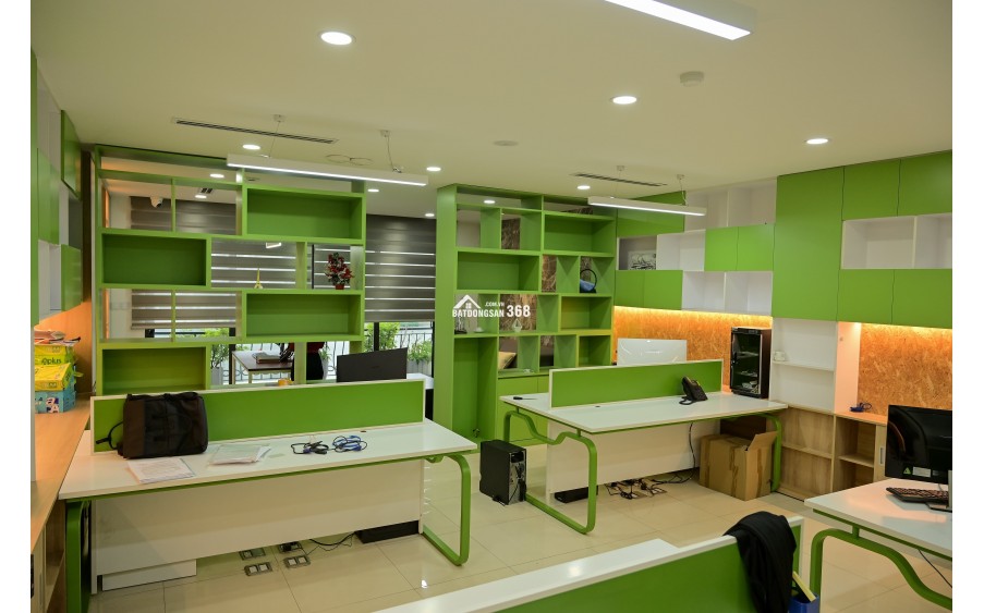 Bán nhà mặt hồ hạ đình – căn đẹp nhất tuyến đường – 8 tầng thang máy – view hồ – có 1 không 2