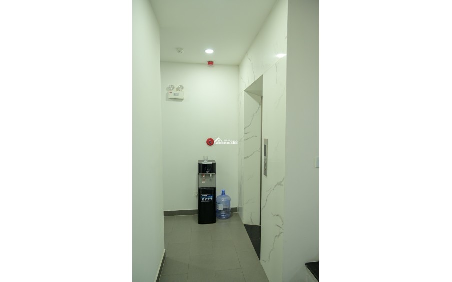 Bán nhà mặt hồ hạ đình – căn đẹp nhất tuyến đường – 8 tầng thang máy – view hồ – có 1 không 2