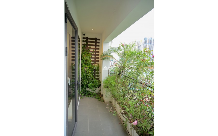 Bán nhà mặt hồ hạ đình – căn đẹp nhất tuyến đường – 8 tầng thang máy – view hồ – có 1 không 2