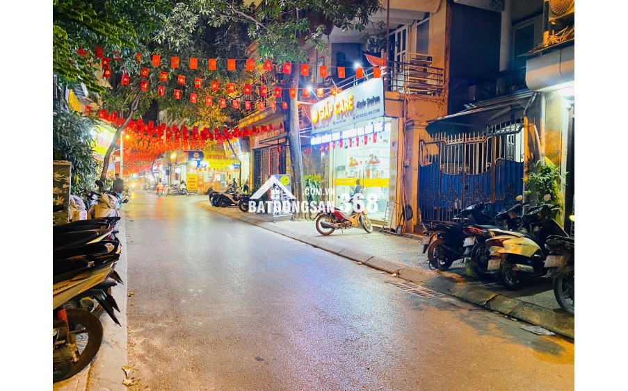 BÁN NHÀ TẠI PHỐ NGỌC LÂM - PHỐ VIP - MẶT NGÕ Ô TÔ TRÁNH - KINH DOANH ĐỈNH - VỈA HÈ RỘNG 2 BÊN - XUNG QUANH TIỆN ÍCH BẠT NGÀN