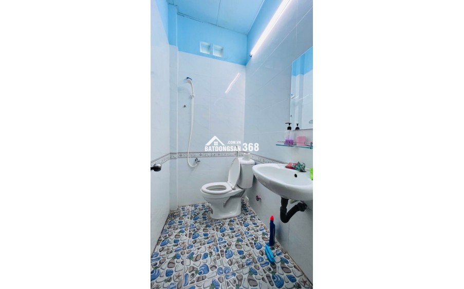 Nhà đẹp Q.10 - CMT8 - hẻm xe hơi thông - 48m2 - 4 tầng - giá 8ty2