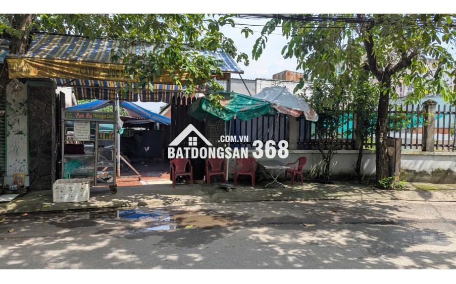 Bán nhà và đất 200m2 mặt tiền đường lớn xã Thới Tam Thôn Hóc Môn