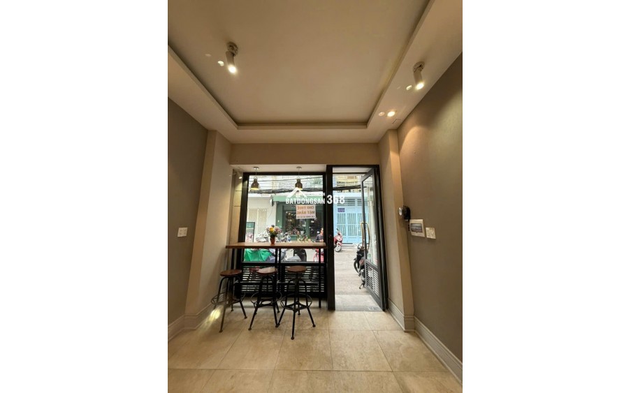 Cho thuê mặt bằng 150/31 Nguyễn Trãi Quận 1 siêu đẹp