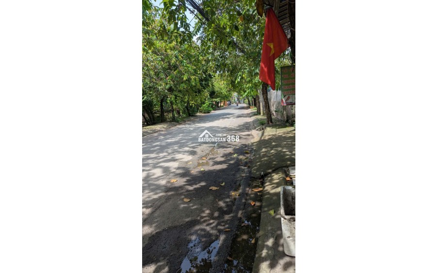 Bán nhà và đất 200m2 mặt tiền đường lớn xã Thới Tam Thôn Hóc Môn