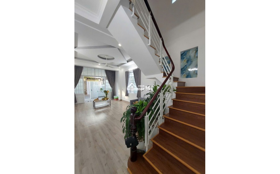 Bán nhà góc 2 mặt tiền hẻm xe hơi Huỳnh Tấn Phát Nhà Bè