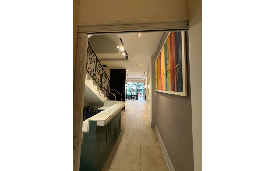 Cho thuê mặt bằng 150/31 Nguyễn Trãi Quận 1 siêu đẹp