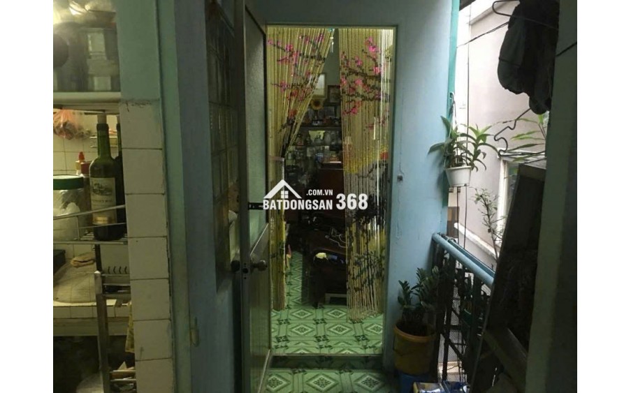 Bán nhà tập thể tầng 2 ngay mặt tiền 638 Lê Hồng Phong Q10