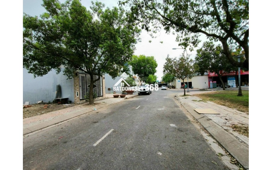 BÁN ĐẤT 120M2 GIÁ 1TY4 TRUNG TÂM THỦ DẦU MỘT, SỔ HỒNG RIÊNG