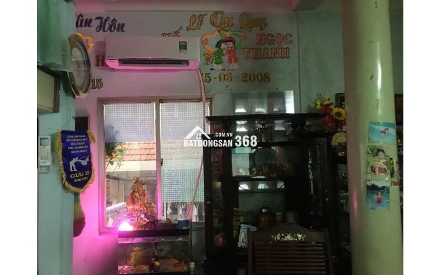 Bán nhà tập thể tầng 2 ngay mặt tiền 638 Lê Hồng Phong Q10