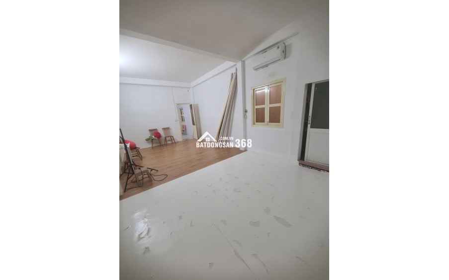 Cho thuê phòng làm việc 50m2 lầu 1 tiện làm editor, designer, quay SP