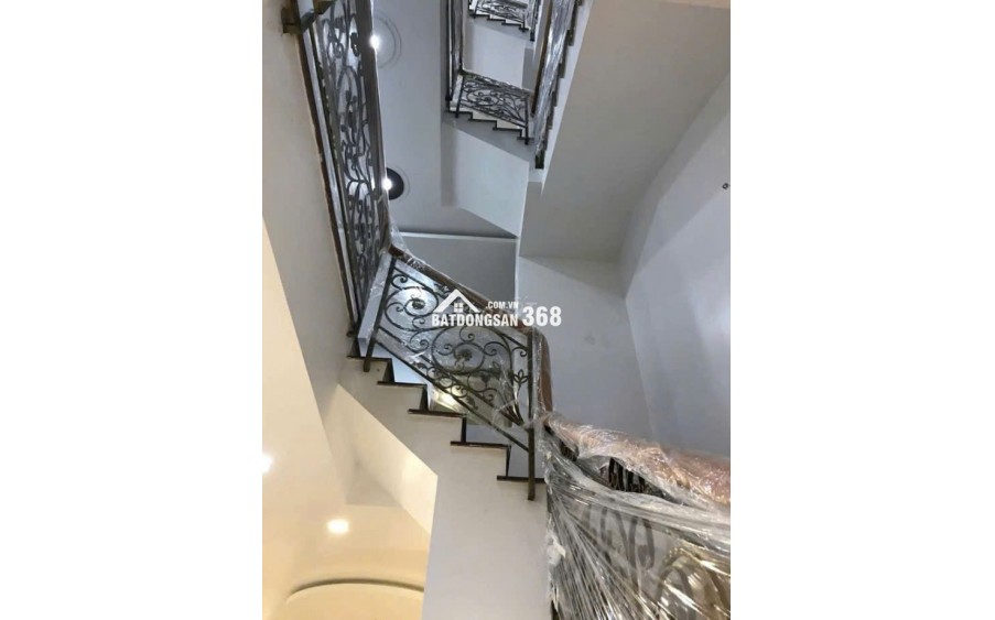 Bán nhà 4 lầu Nguyễn Văn Linh, Bình Hưng, Bình Chánh, hẻm xe hơi lớn