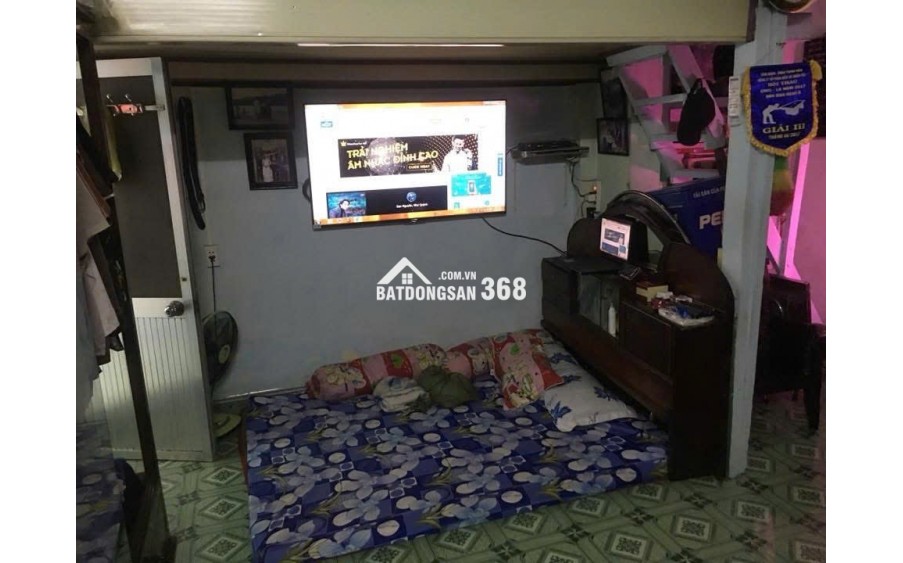 Bán nhà tập thể tầng 2 ngay mặt tiền 638 Lê Hồng Phong Q10