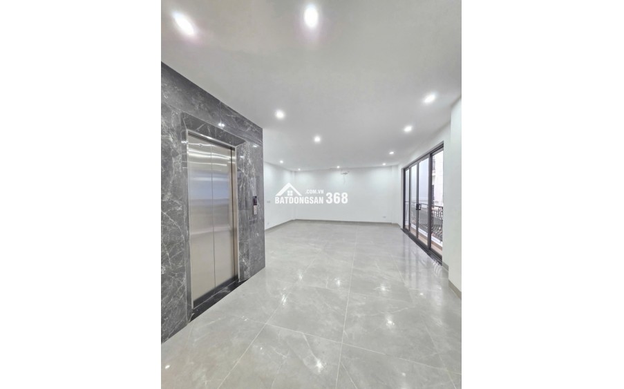 Bán nhà riêng Phố Lụa _Ô tô vào nhà_51M2_ Nở hậu_Thang máy_Chỉ hơn 13 tỷ !