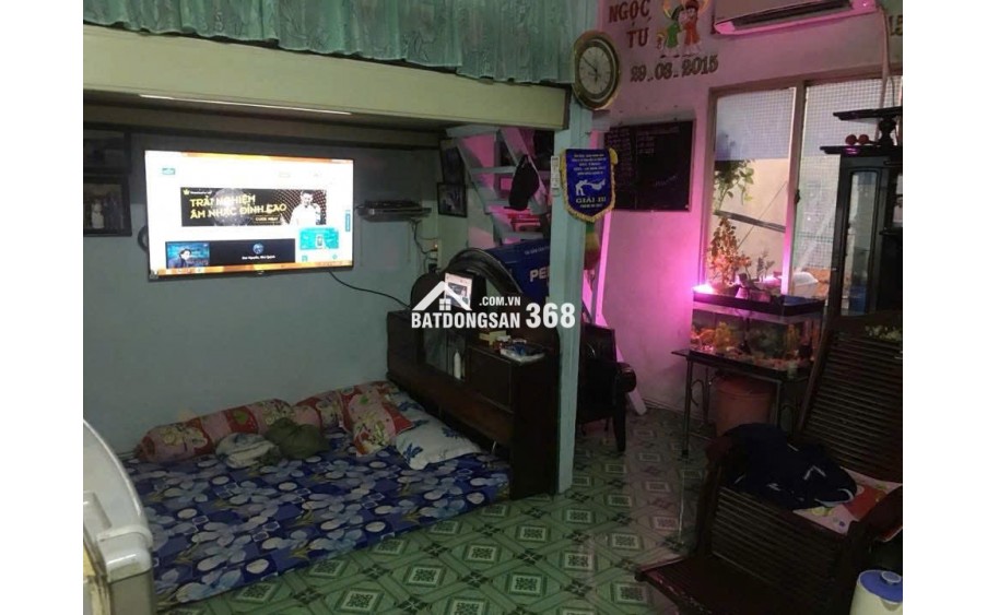 Bán nhà tập thể tầng 2 ngay mặt tiền 638 Lê Hồng Phong Q10