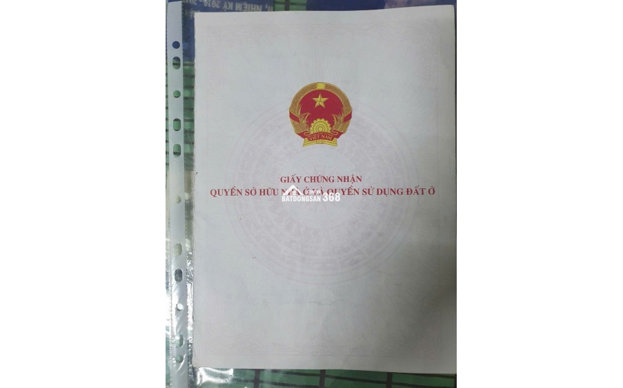 Bán nhà tập thể tầng 2 ngay mặt tiền 638 Lê Hồng Phong Q10