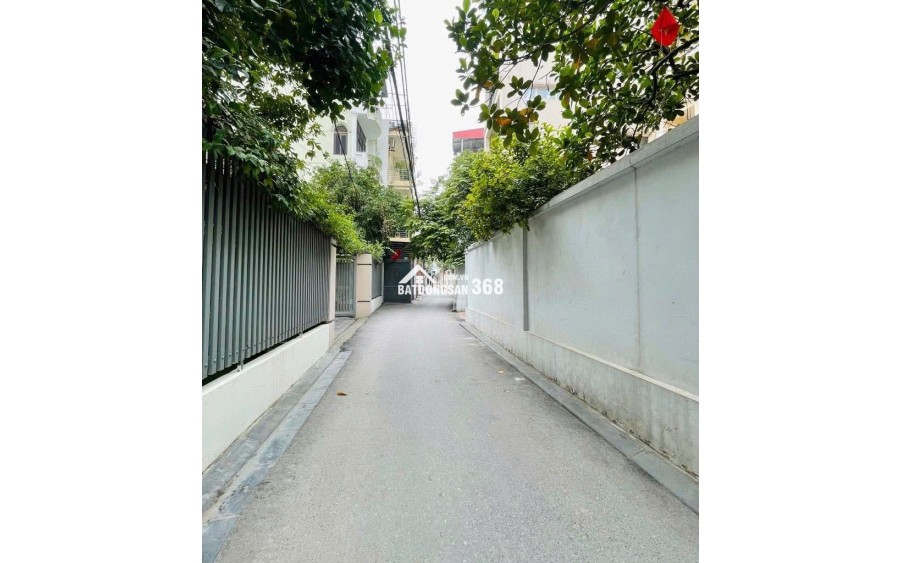 Bán nhà hiếm gần lô góc, Khối 7B tt Đông Anh, 2 mặt thoáng, vài bước chân ra phố chỉ 5 tỷ