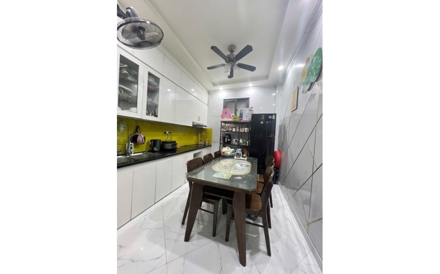 Bán nhà Hữu Hưng, Tây Mỗ, 4 Tầng, 34m2, giá chỉ 6.9 Tỷ