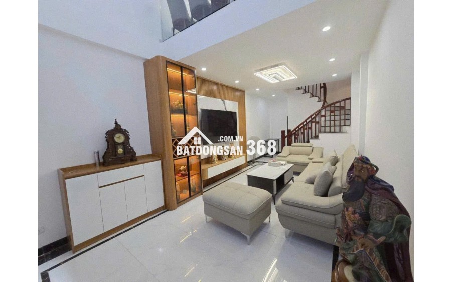 Bán nhà Thạch Bàn, gần AEON, 53m2, không gian sống yên bình, 5.95 tỷ