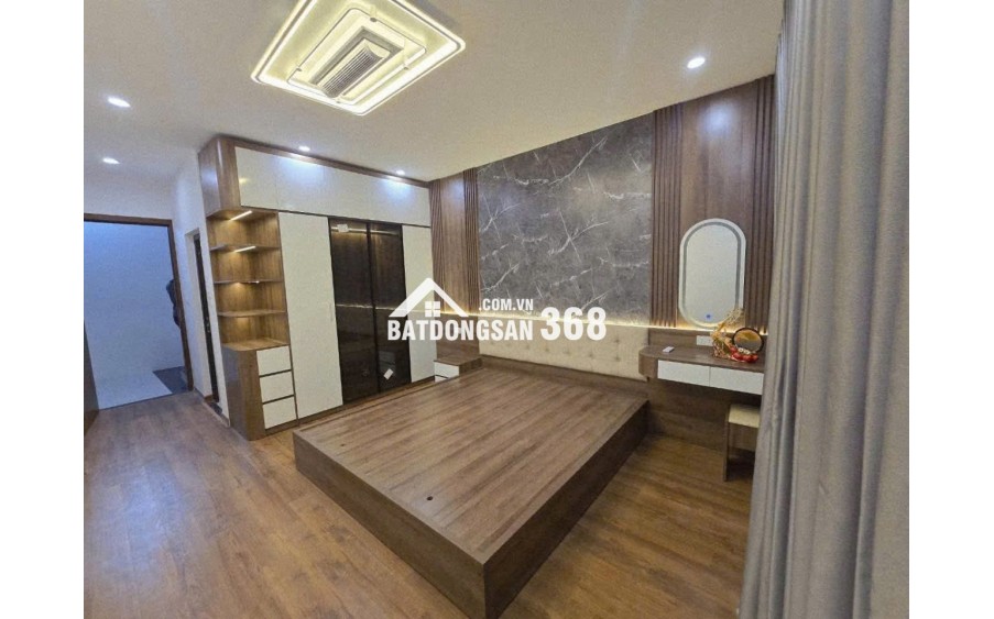 Bán nhà Thạch Bàn, gần AEON, 53m2, không gian sống yên bình, 5.95 tỷ