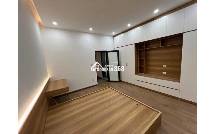 Bán nhà riêng ở ngay phố Bạch Đằng