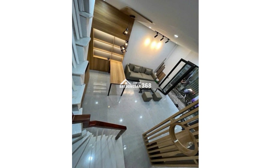 Bán nhà riêng ở ngay phố Bạch Đằng