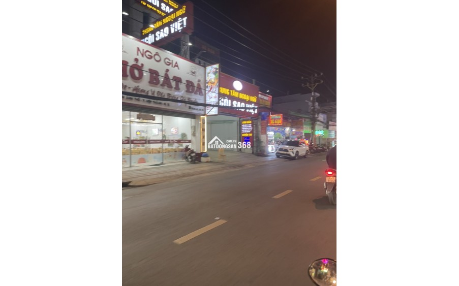 Bán tòa nhà 8,4x30m nhà 6 lầu giá 29 tỷ MT Đường Nguyễn Ảnh Thủ, Q12