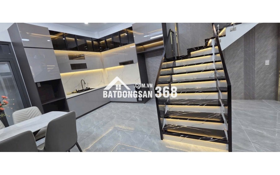 Bán nhà mới xây hẻm 1716 Huỳnh Tấn Phát, Nhà Bè, DT 5x12m, 3 lầu. Giá 5,55tỷ