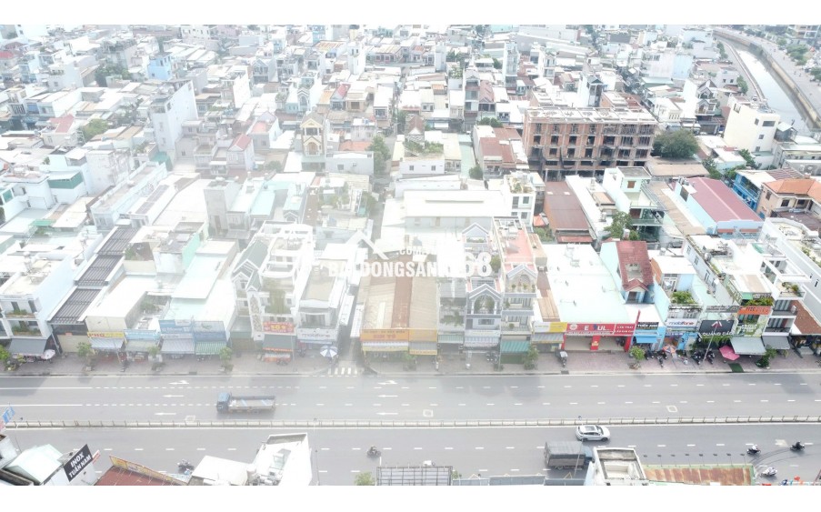 Cần bán 16 nhà phố 4,5 tấm giá chỉ 6,6 tỷ/căn đang xây bao hoàn công