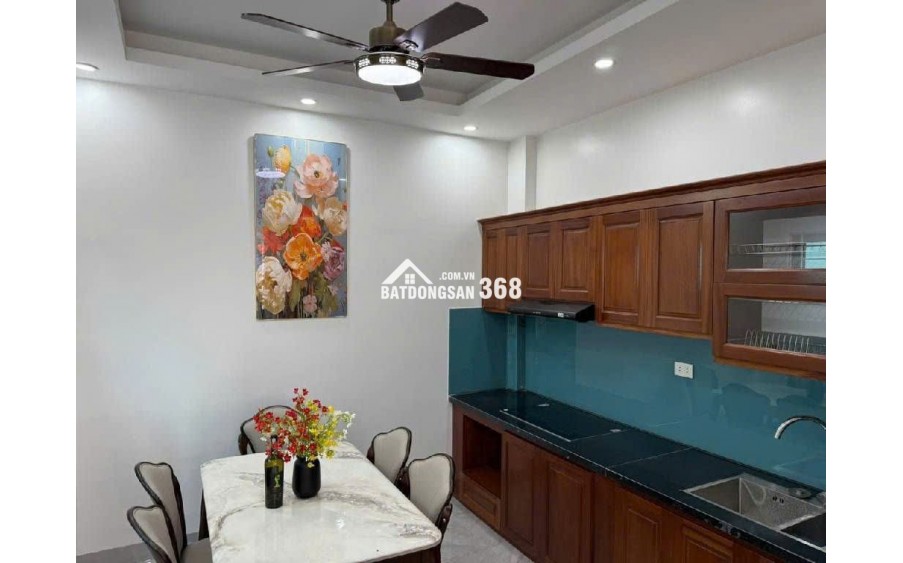 LÔ Góc- Kinh DOANH, Ô Tô Tránh Thượng CÁT, Nhà 5 Tầng THANG MÁY Diện Tích 42 M2 Giá Nhỉnh 7 Tỷ.