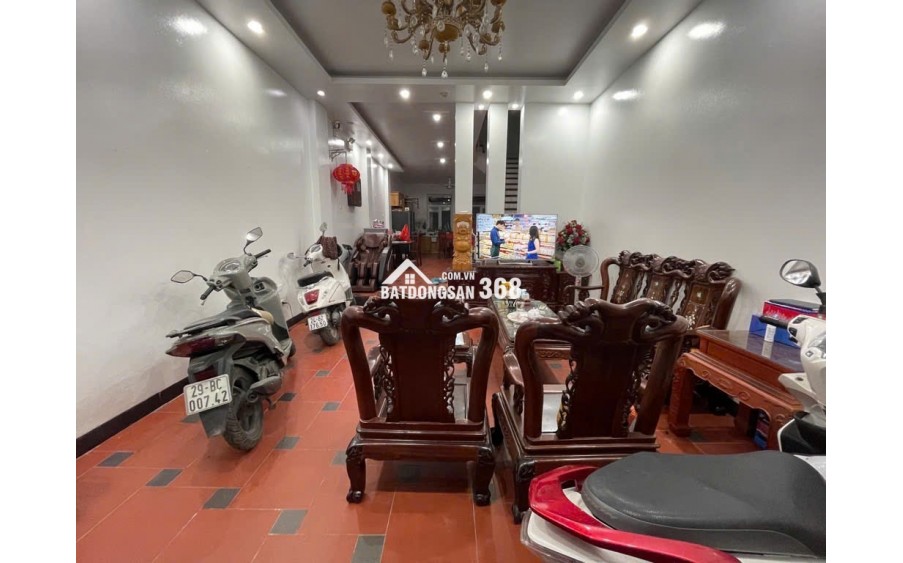 Làng Việt Kiều Châu Âu 76M phân lô, vỉ hè, ô tô đỗ ngày đêm 24,5 tỷ