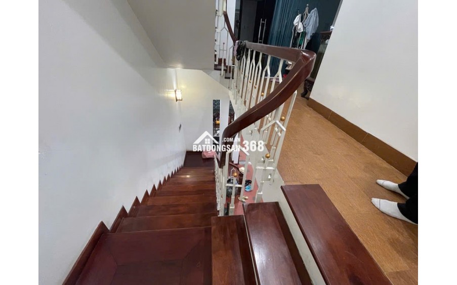 Làng Việt Kiều Châu Âu 76M phân lô, vỉ hè, ô tô đỗ ngày đêm 24,5 tỷ